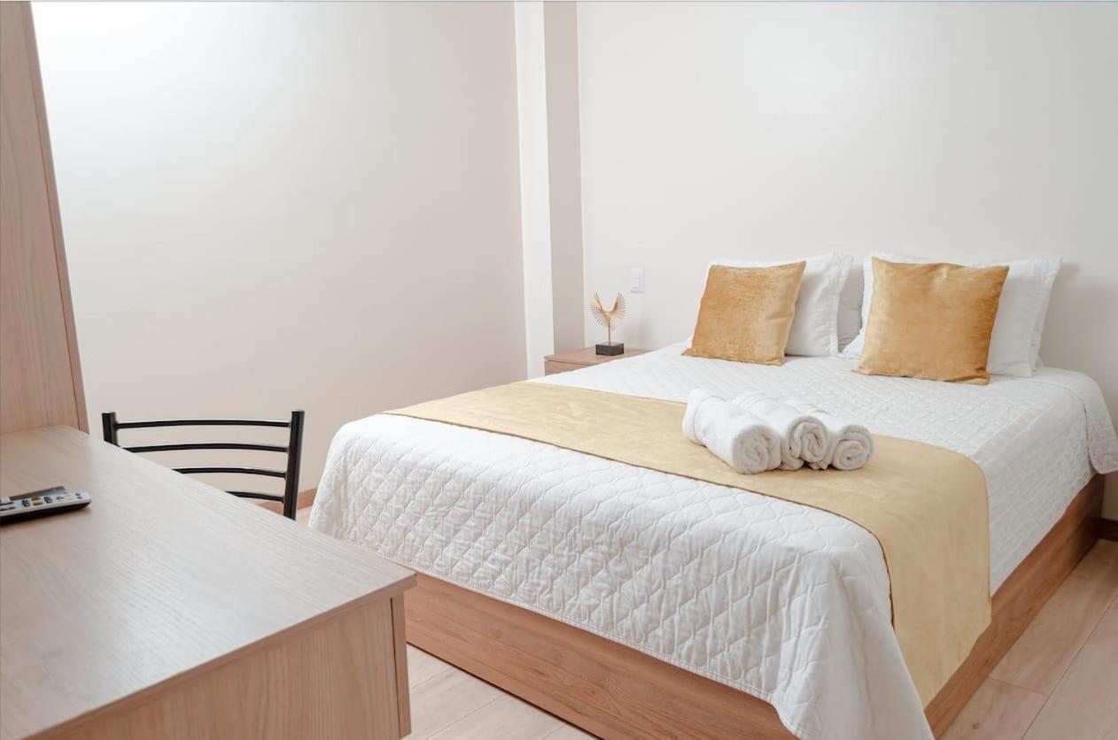 Hotel Brist0L Suites Centro Historico Cuenca Ngoại thất bức ảnh