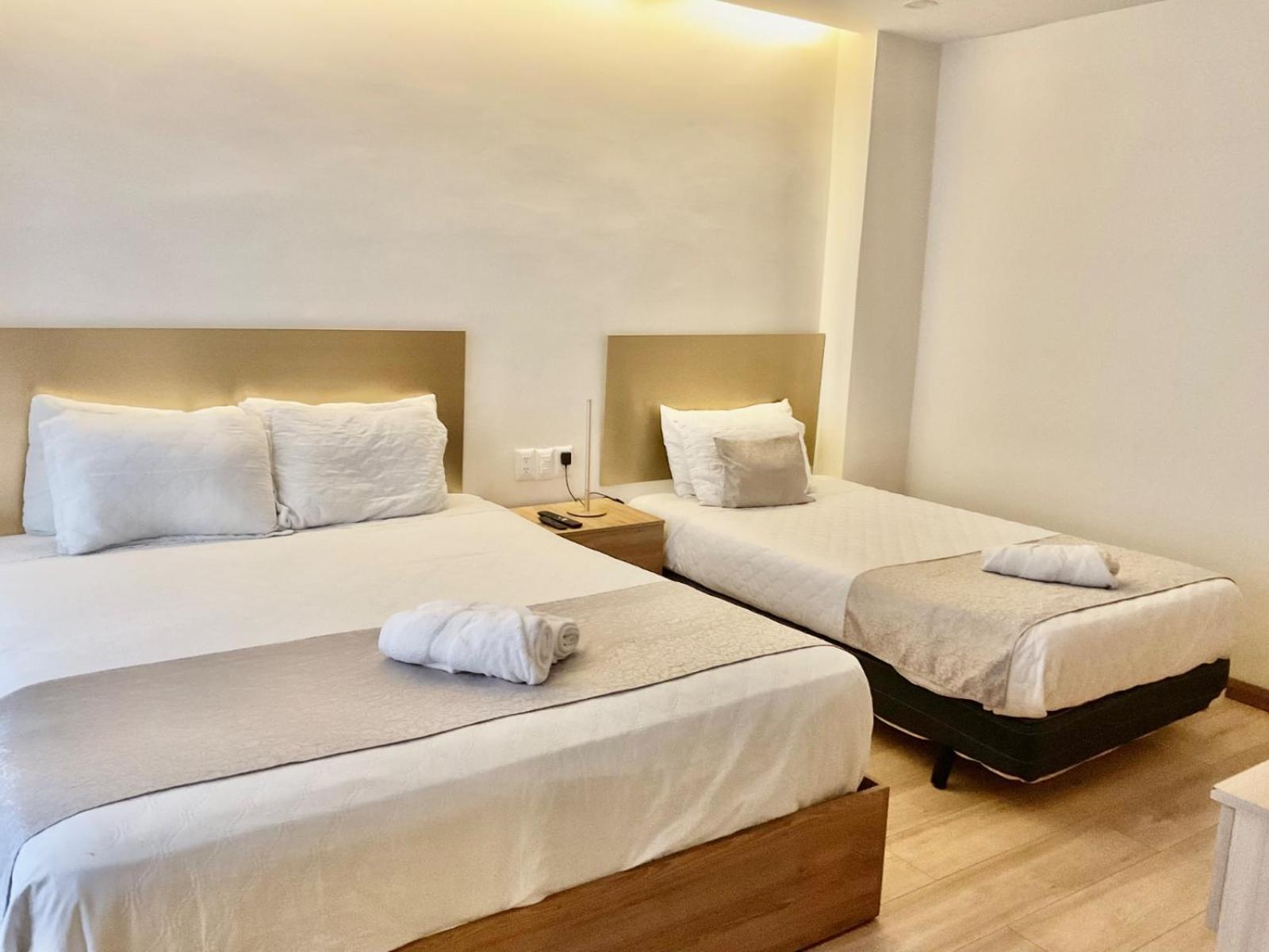 Hotel Brist0L Suites Centro Historico Cuenca Ngoại thất bức ảnh