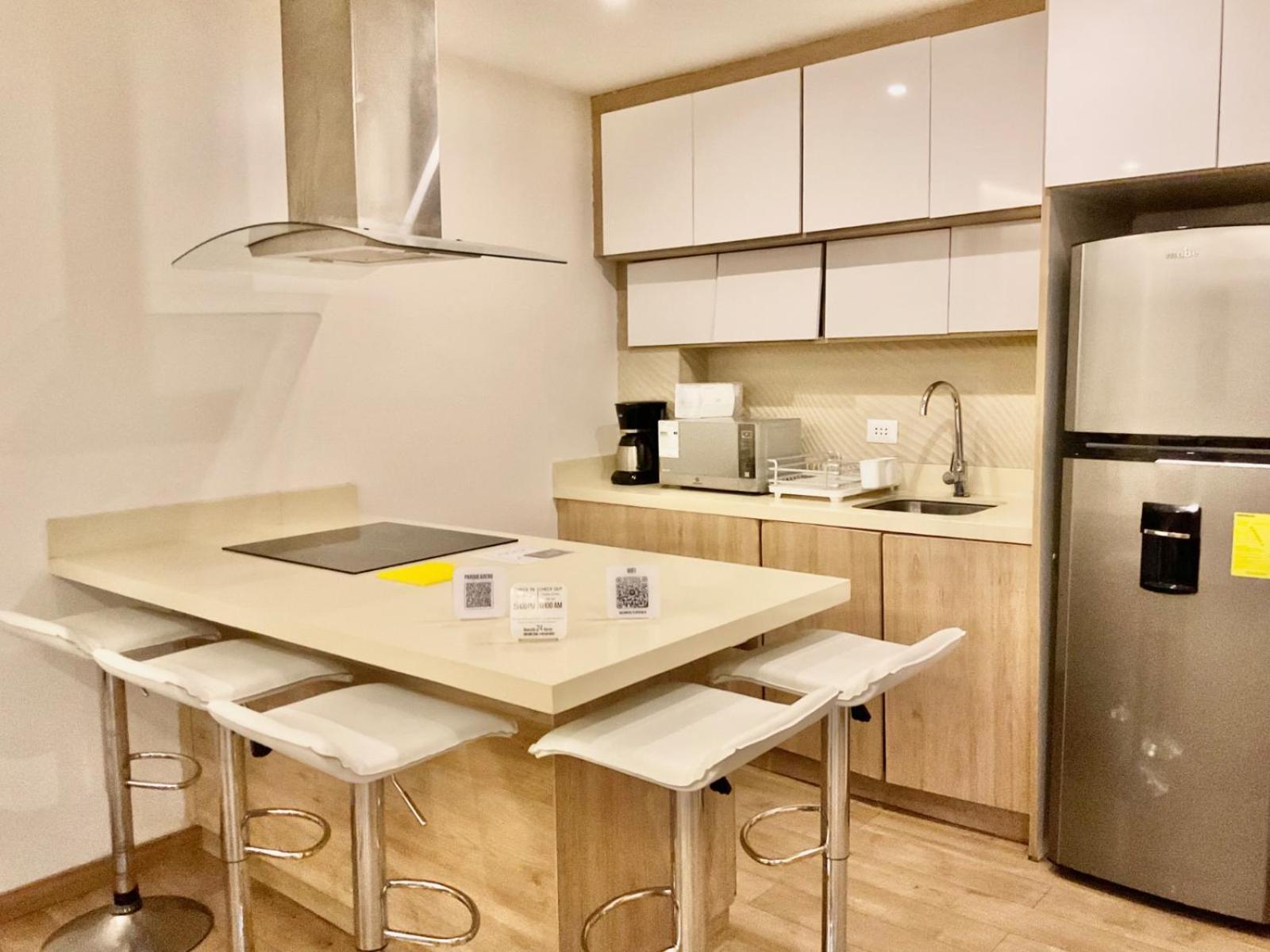 Hotel Brist0L Suites Centro Historico Cuenca Ngoại thất bức ảnh