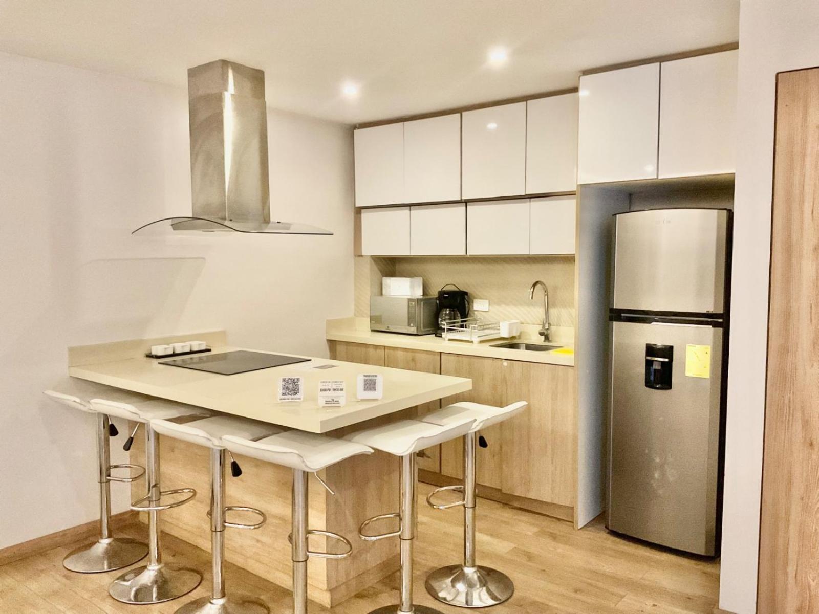 Hotel Brist0L Suites Centro Historico Cuenca Ngoại thất bức ảnh