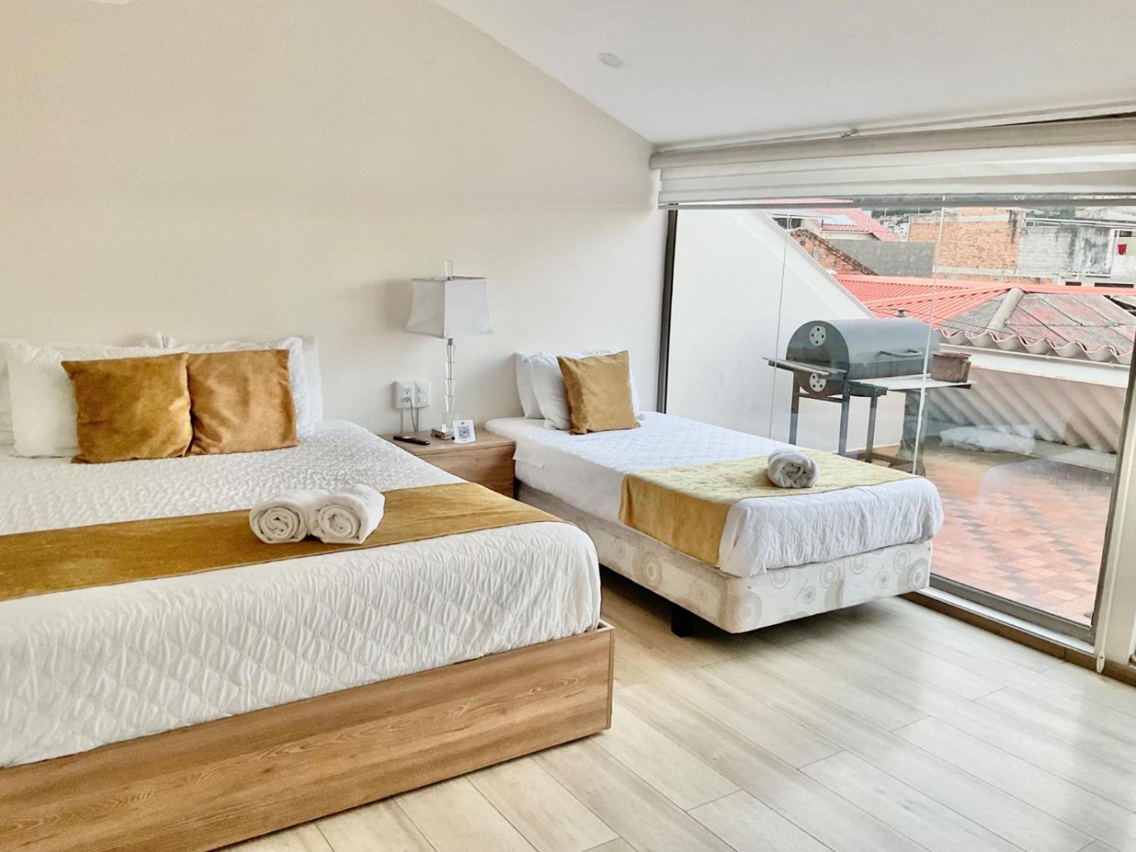 Hotel Brist0L Suites Centro Historico Cuenca Ngoại thất bức ảnh